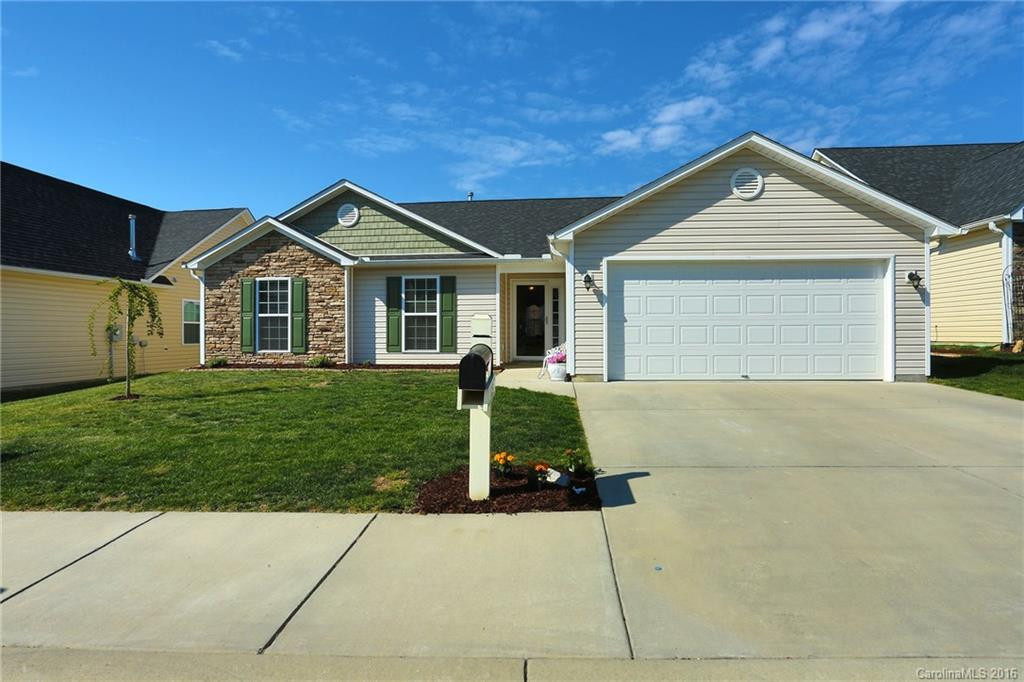 105 Creekwalk Lane #105
