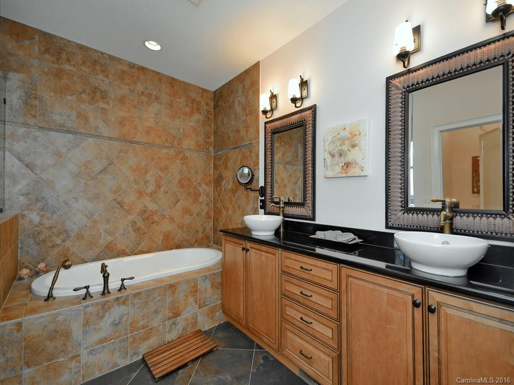 294 Sunset Drive - Photo 12