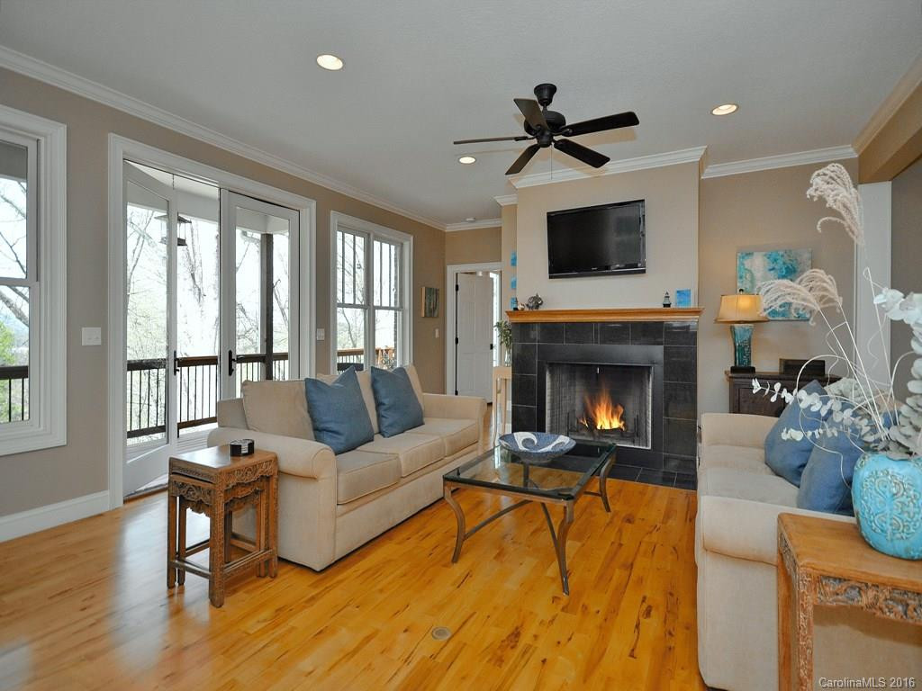 294 Sunset Drive - Photo 4
