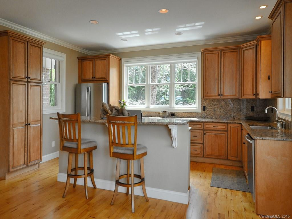 294 Sunset Drive - Photo 7