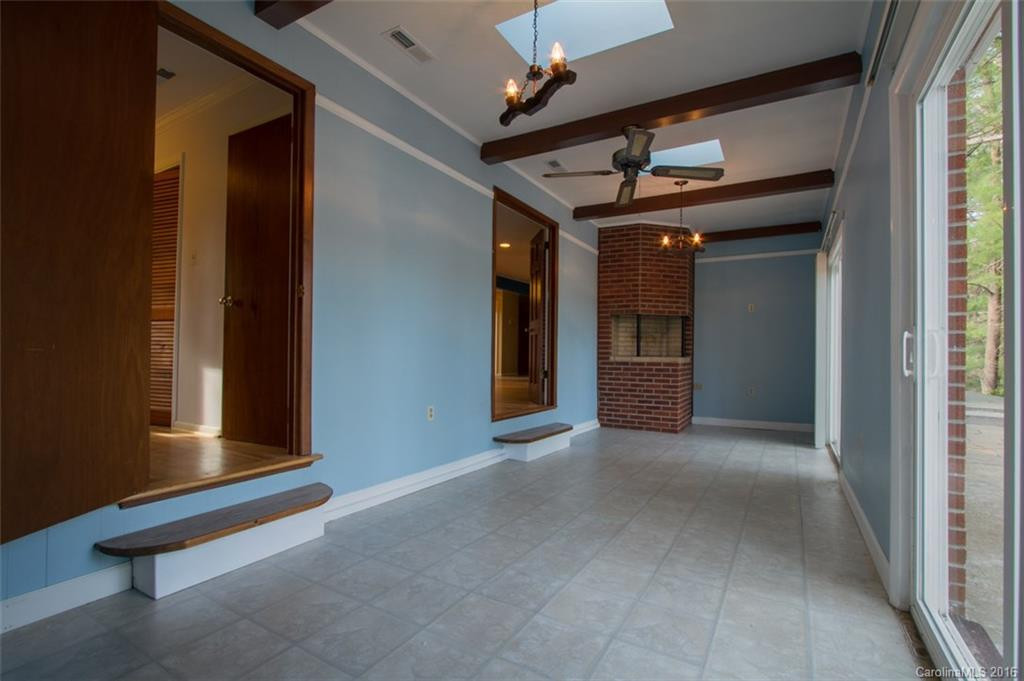 481 University Heights - Photo 8