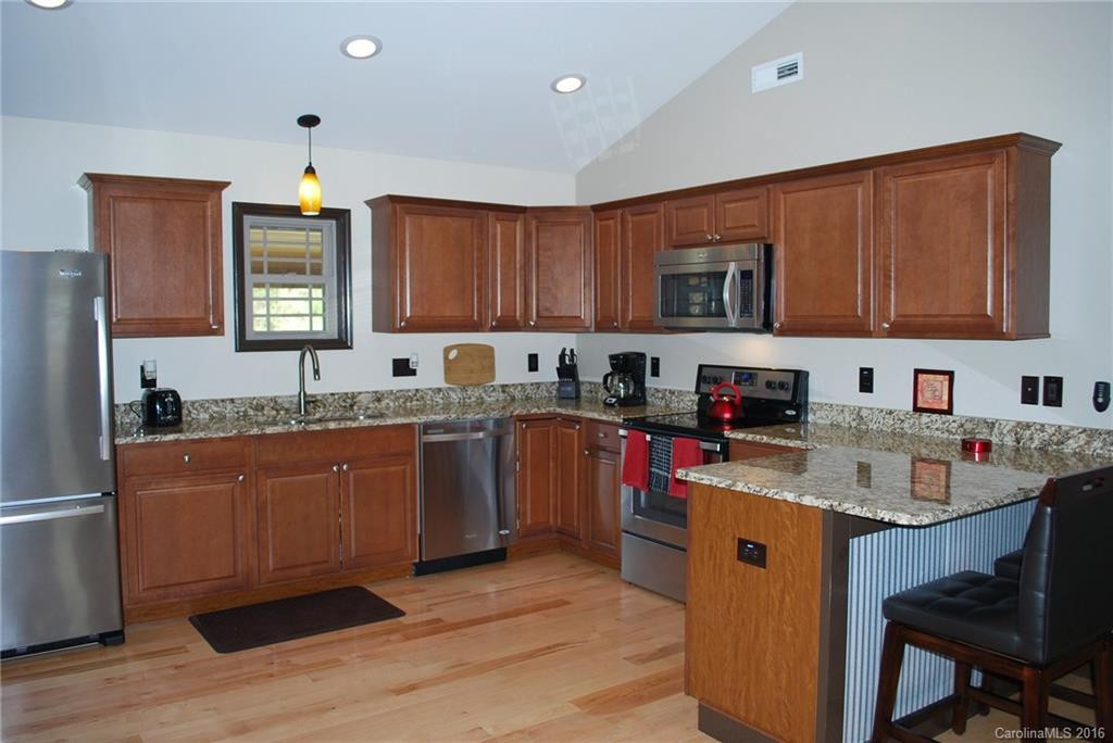 194 Joyner Avenue - Photo 2