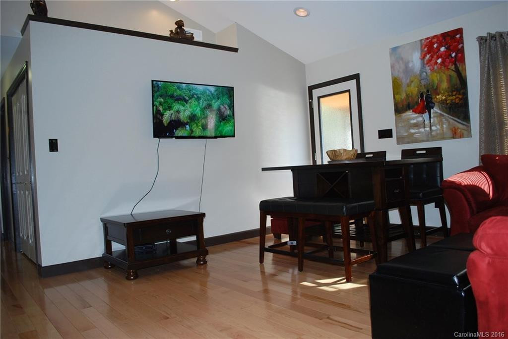 194 Joyner Avenue - Photo 7