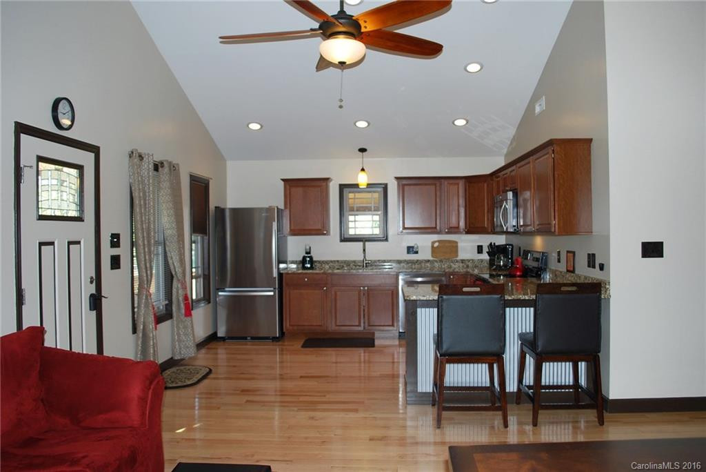 194 Joyner Avenue - Photo 10