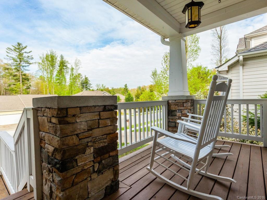 411 Mountain Wasp Drive - Photo 2