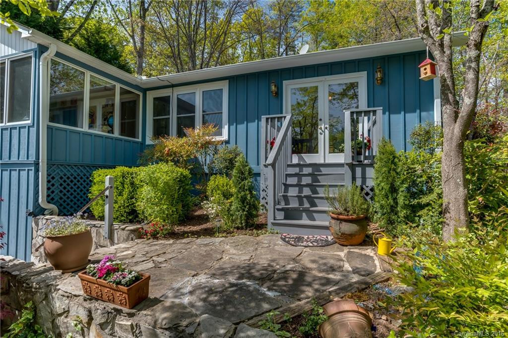 543 New Market Road - Photo 2