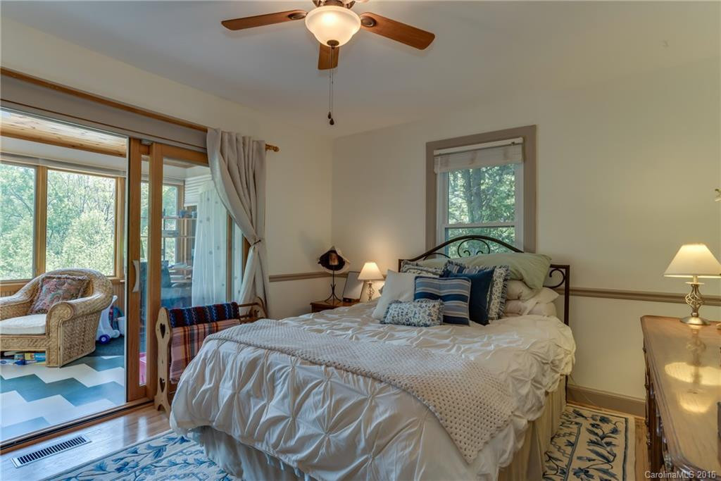 543 New Market Road - Photo 12