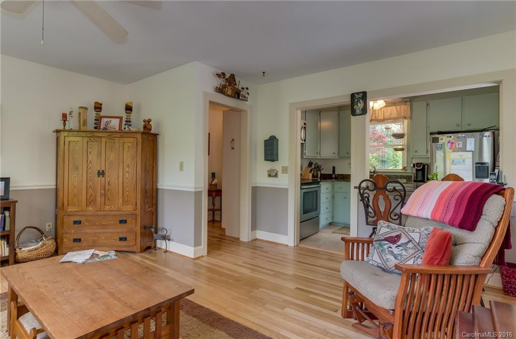543 New Market Road - Photo 5