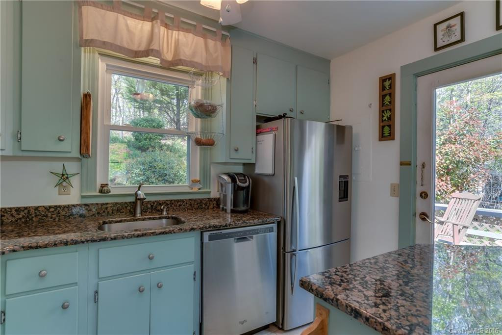 543 New Market Road - Photo 7
