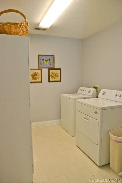 345 Blue Ridge Drive - Photo 13