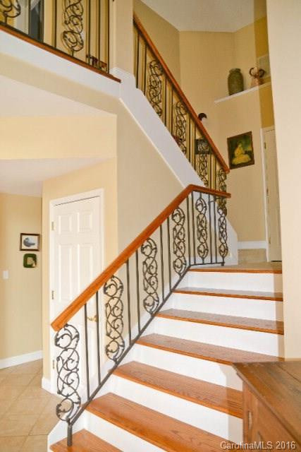 345 Blue Ridge Drive - Photo 8
