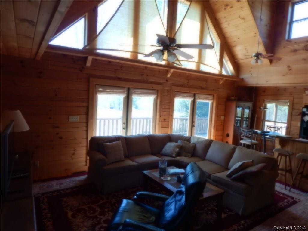 218 Dakota Drive - Photo 2