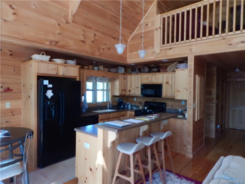 218 Dakota Drive - Photo 3