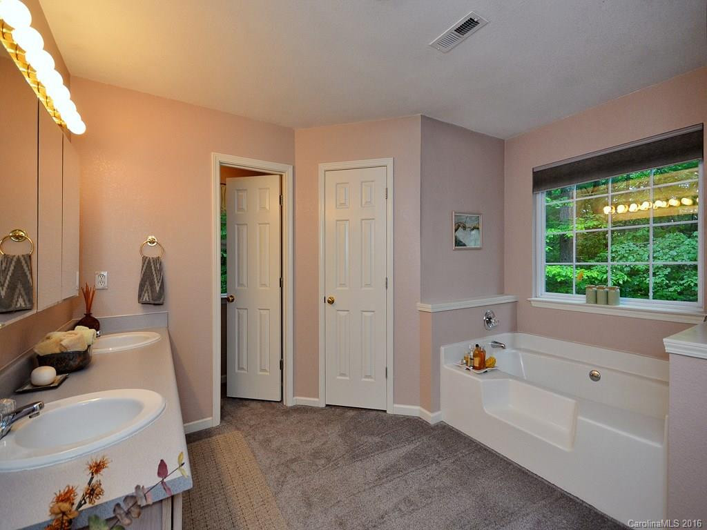 636 Shawn Rachel Parkway - Photo 12