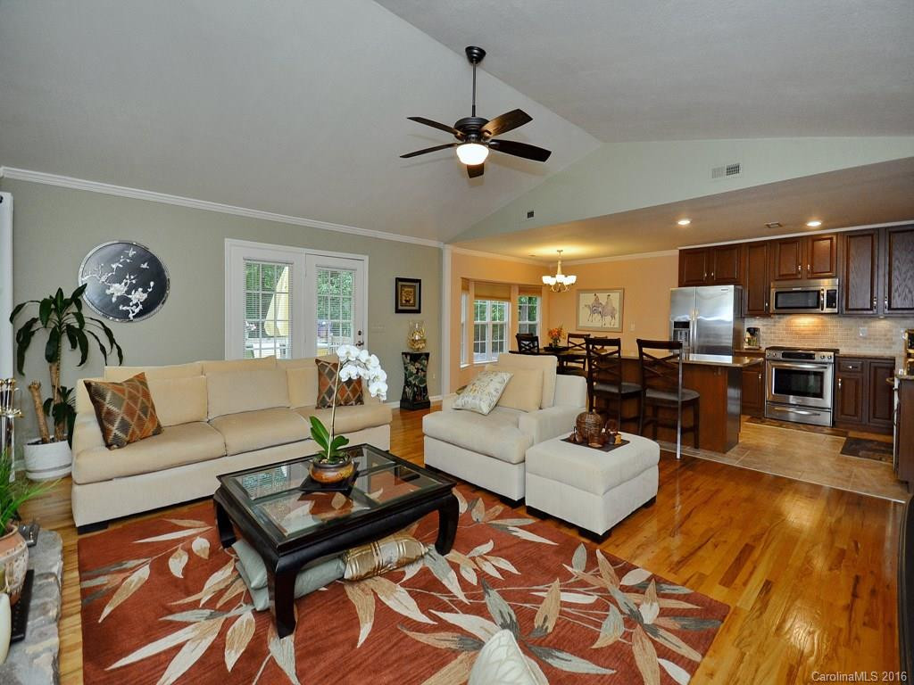 636 Shawn Rachel Parkway - Photo 6
