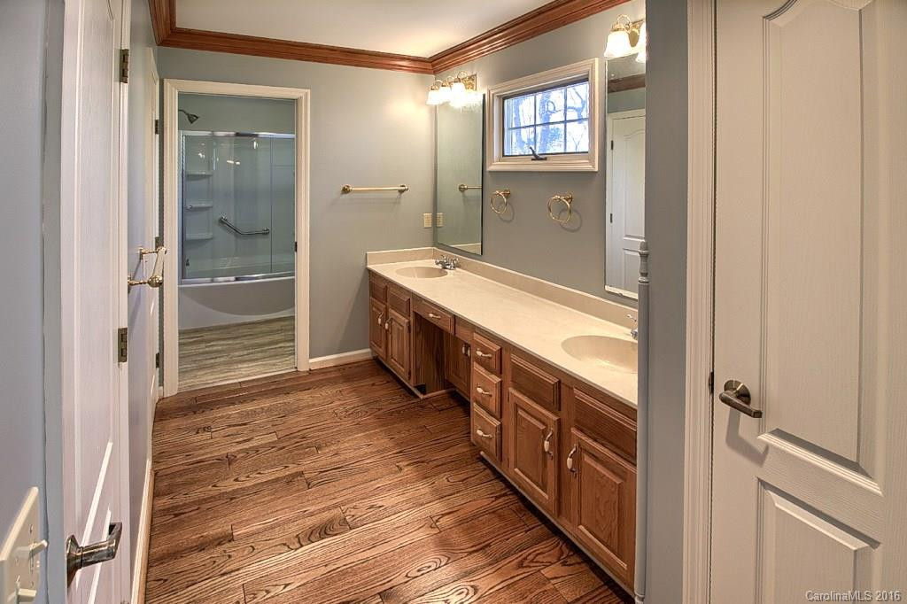 102 Brewster Circle - Photo 11