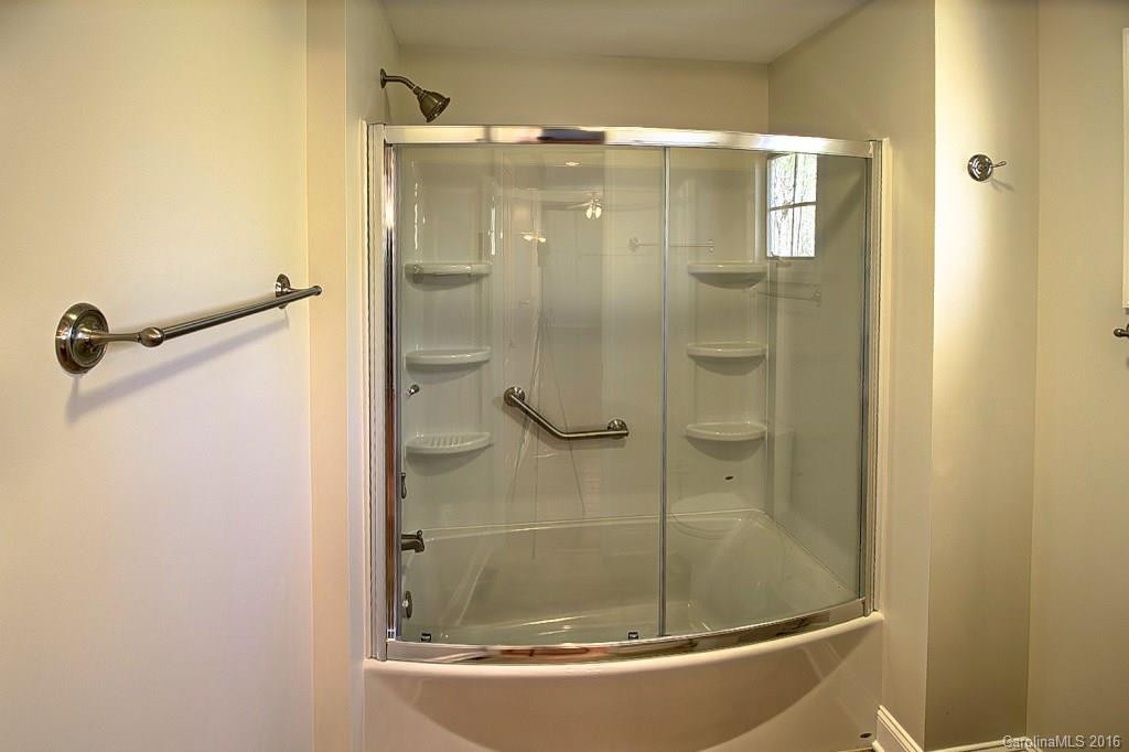 102 Brewster Circle - Photo 12
