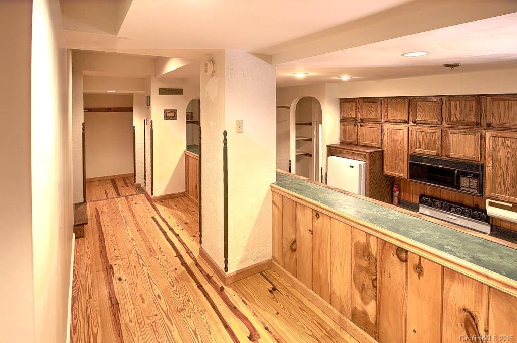 102 Brewster Circle - Photo 13
