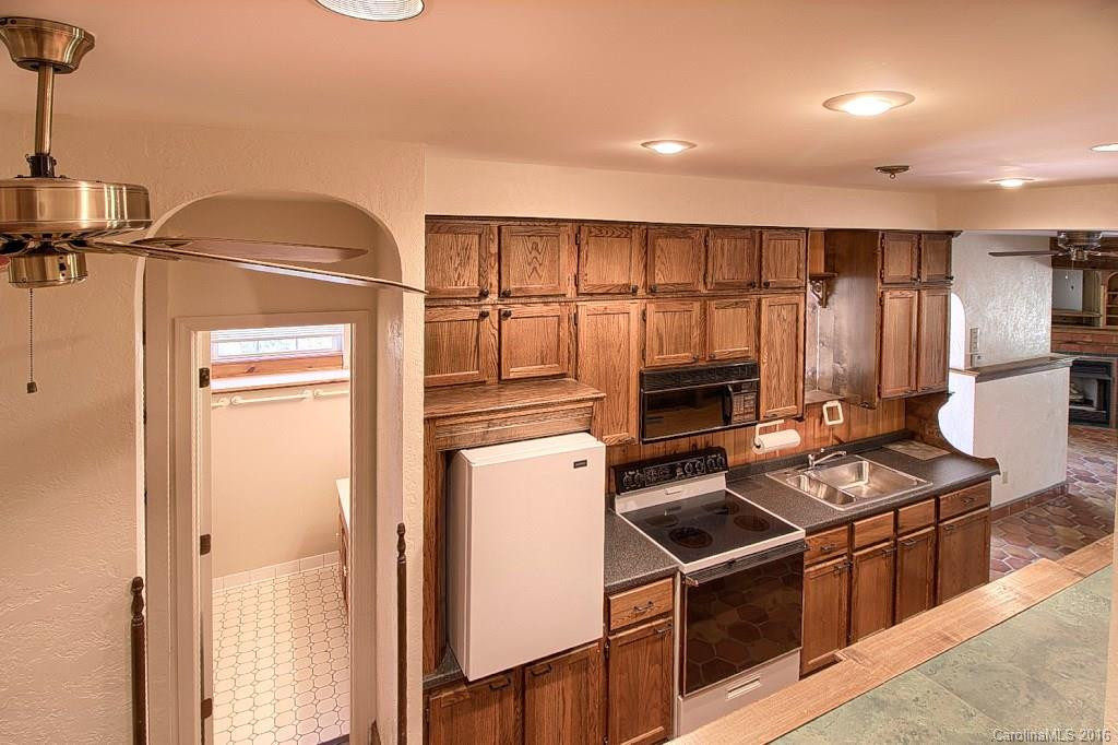 102 Brewster Circle - Photo 14