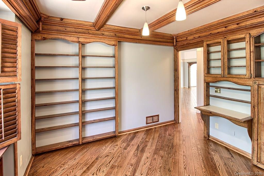 102 Brewster Circle - Photo 18