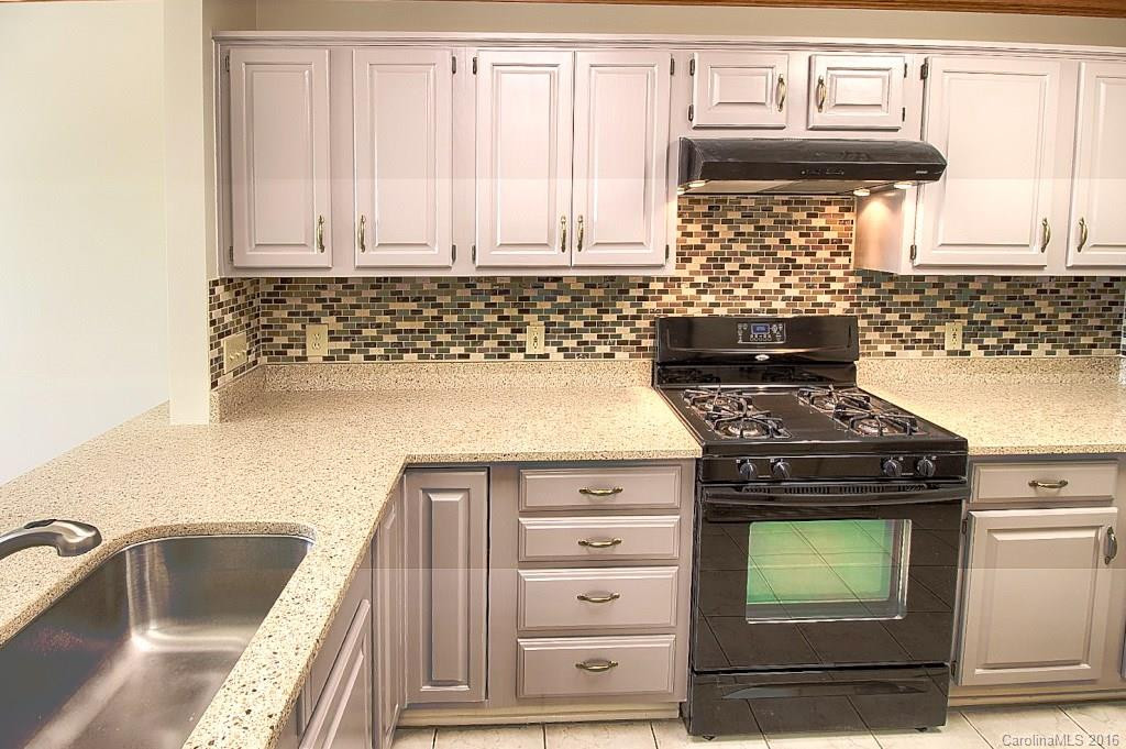 102 Brewster Circle - Photo 5