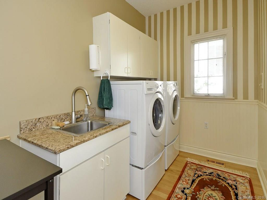 19 Tiverton Lane - Photo 11