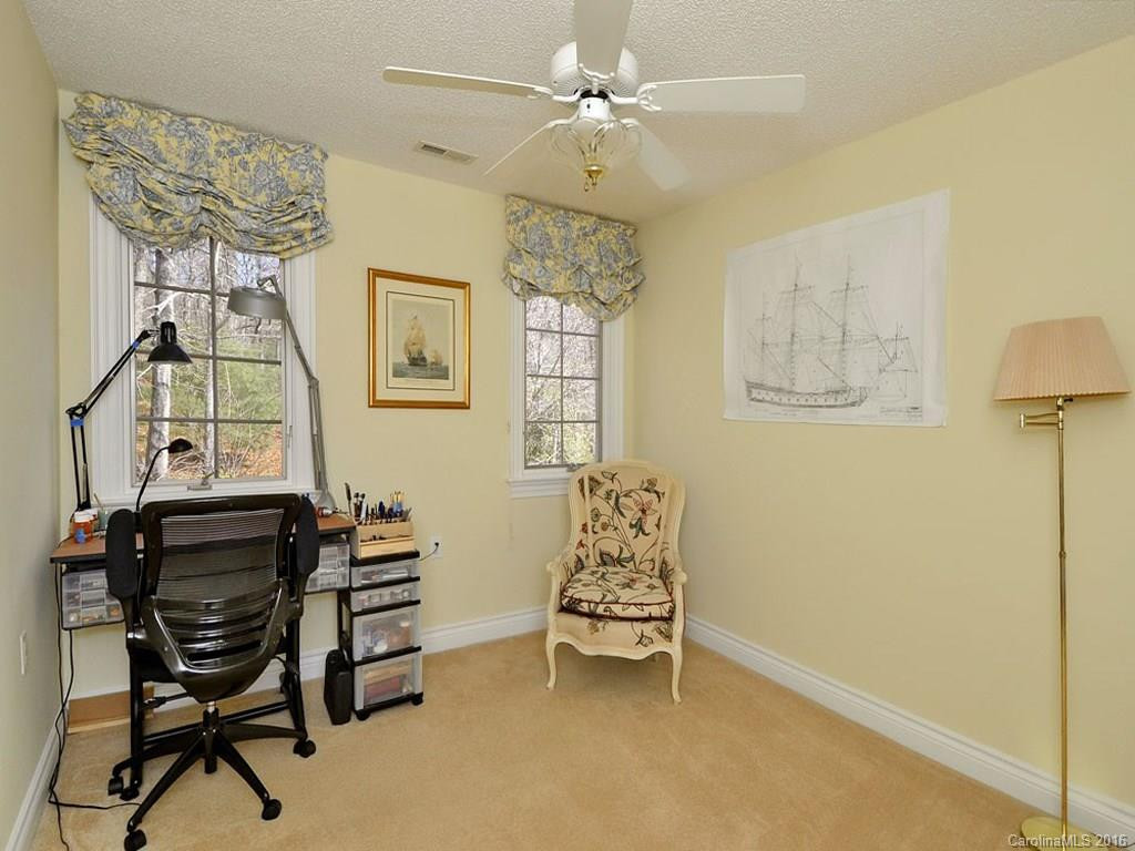 19 Tiverton Lane - Photo 15