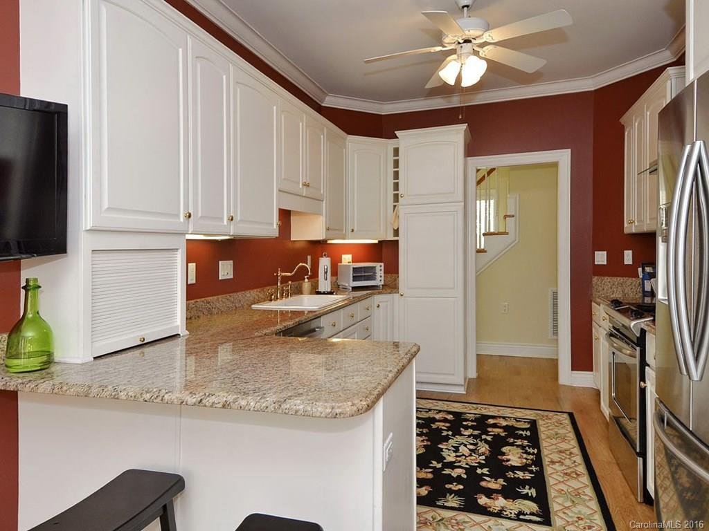 19 Tiverton Lane - Photo 6