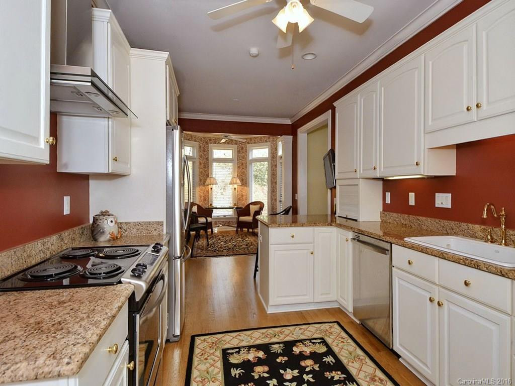 19 Tiverton Lane - Photo 7