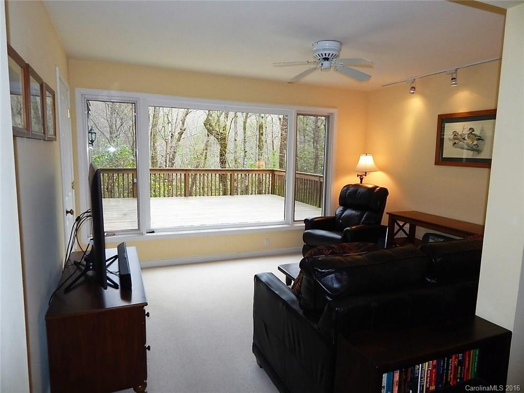 1368 Cardinal Road - Photo 17