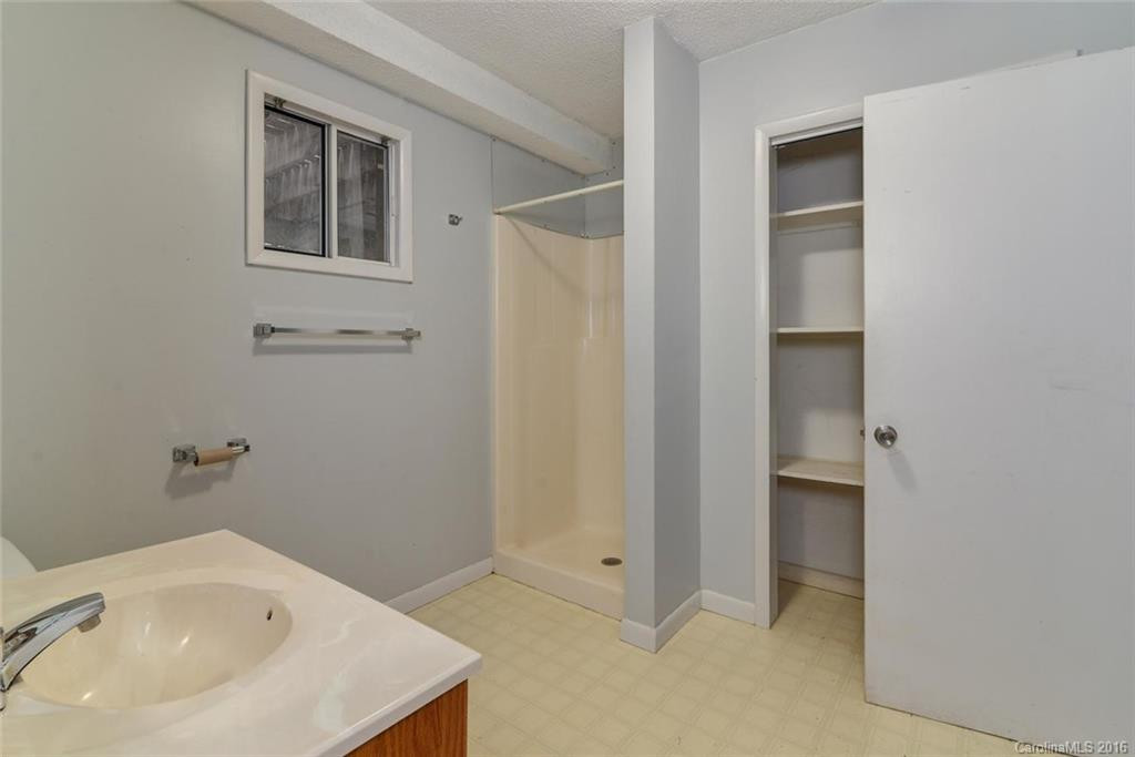 9 Wildwood Lane - Photo 13