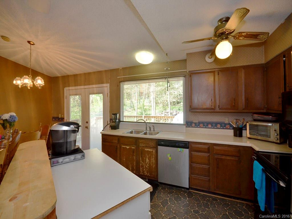 16 Wildwood Circle - Photo 3