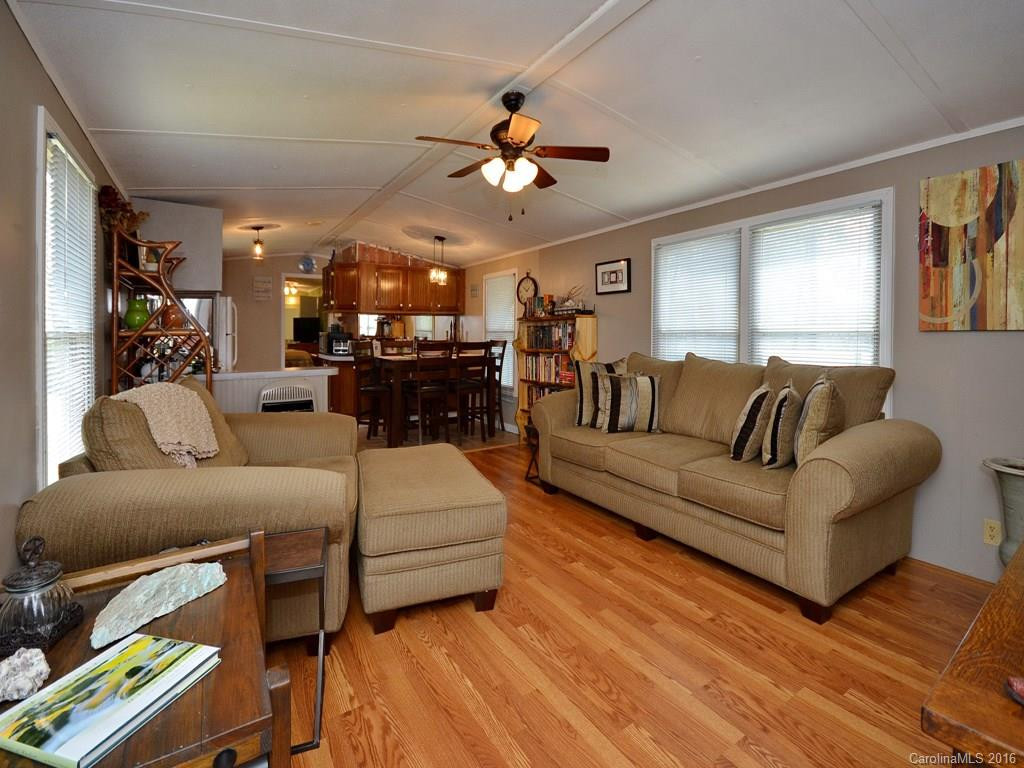 138 Mount Hope Drive - Photo 3