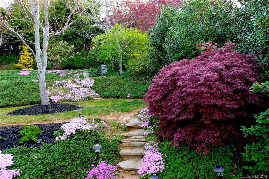 261 Midland Drive - Photo 3