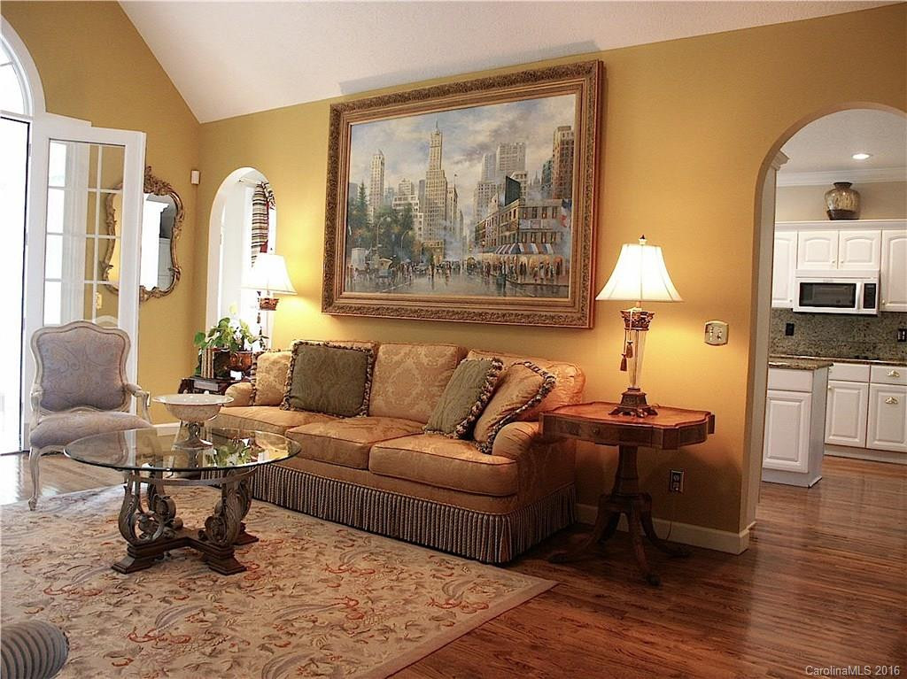 261 Midland Drive - Photo 5