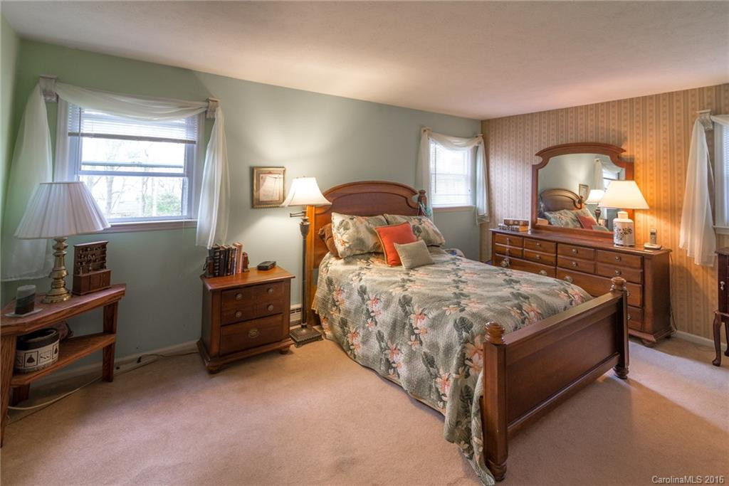 7 Holly Hill Drive - Photo 13