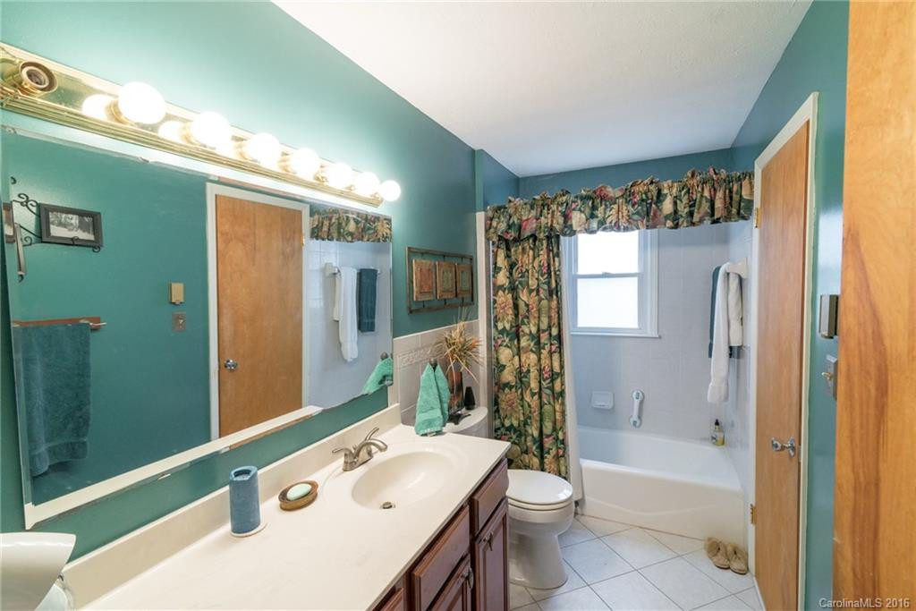 7 Holly Hill Drive - Photo 14