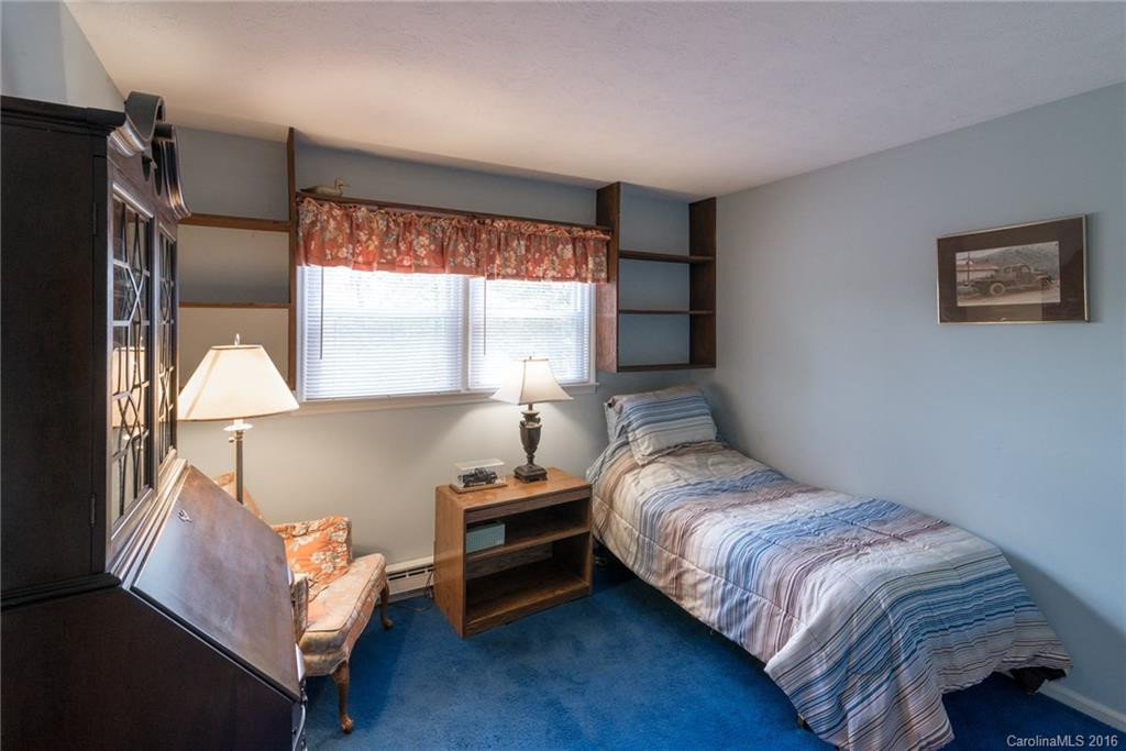 7 Holly Hill Drive - Photo 16