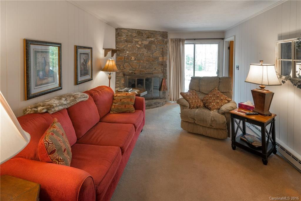 7 Holly Hill Drive - Photo 9