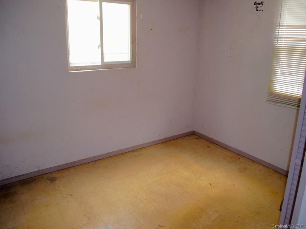 1011 Cherokee Drive - Photo 8