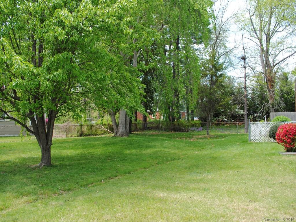 1011 Cherokee Drive - Photo 10