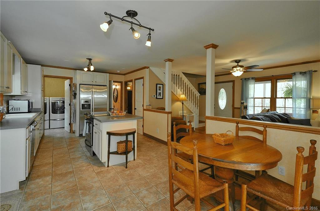 2024 Emmas Grove Road - Photo 11