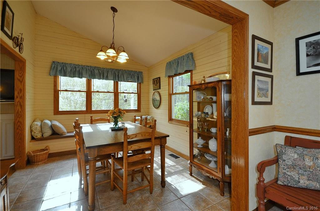 2024 Emmas Grove Road - Photo 12
