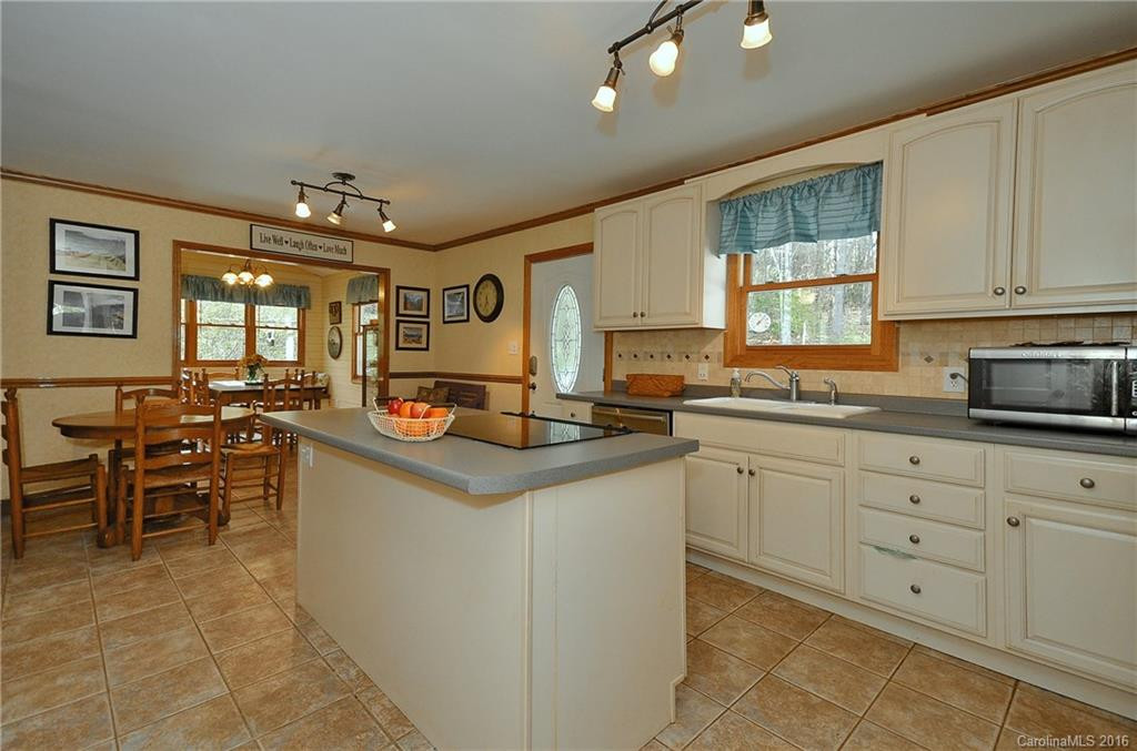 2024 Emmas Grove Road - Photo 6