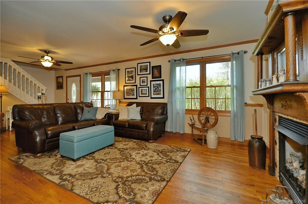 2024 Emmas Grove Road - Photo 10