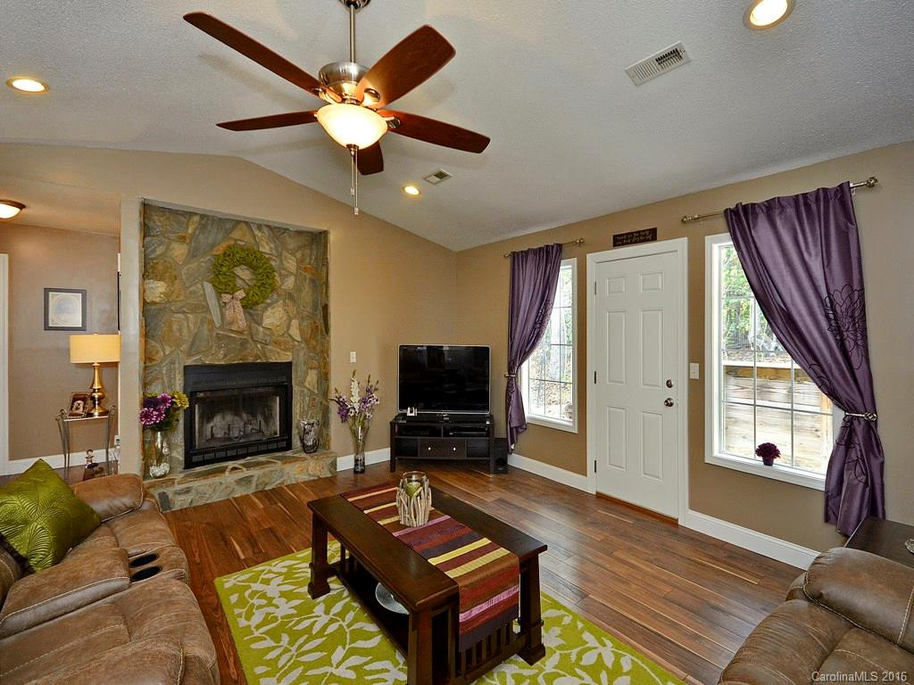 105 Lone Eagle Lane - Photo 4