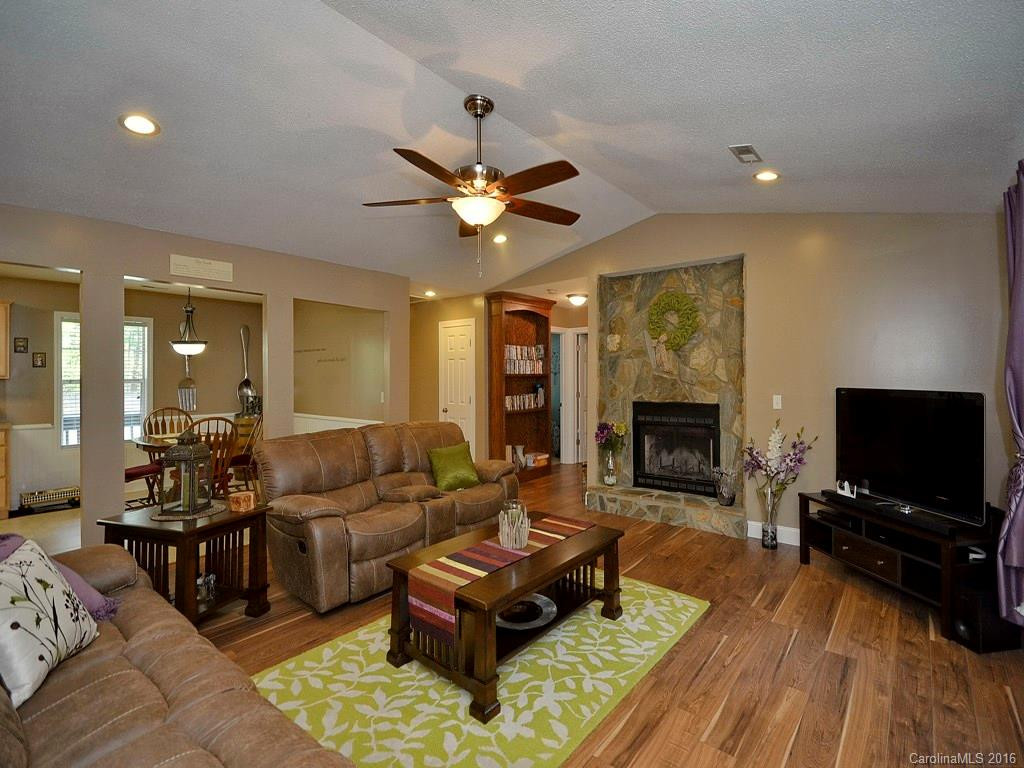 105 Lone Eagle Lane - Photo 5
