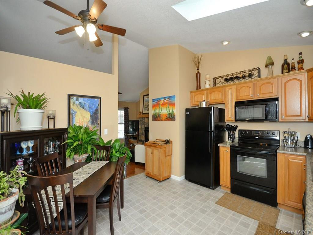 392 Lower Grassy Branch - Photo 4