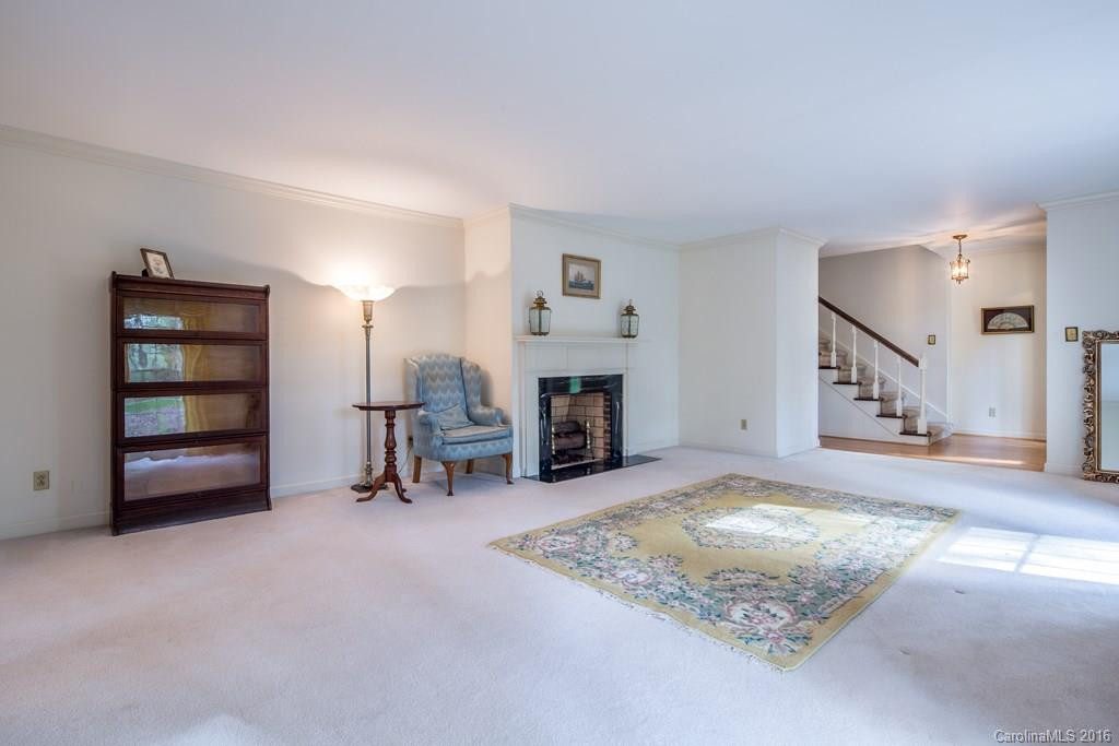 28 Ridgewood Place - Photo 4