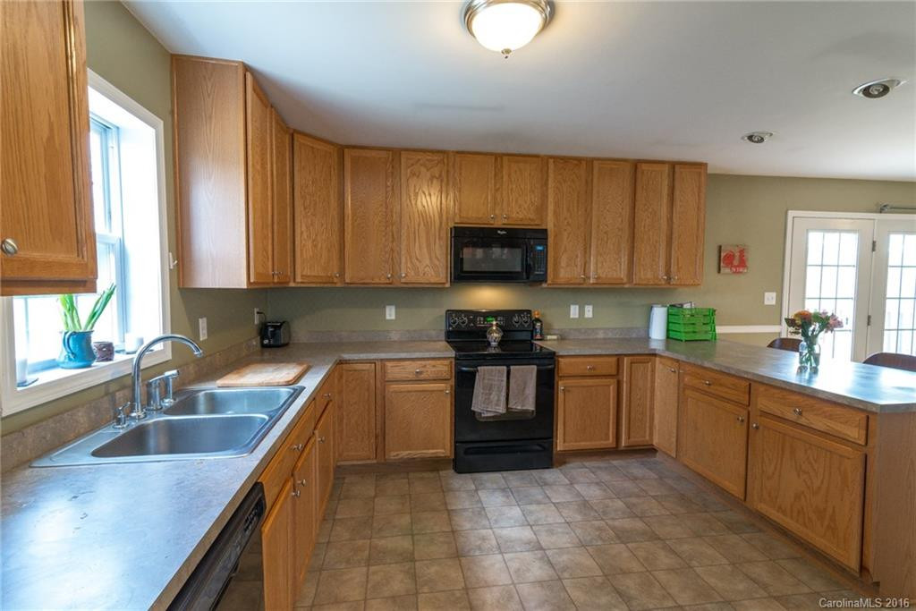 53 Bloomingdale Drive - Photo 9